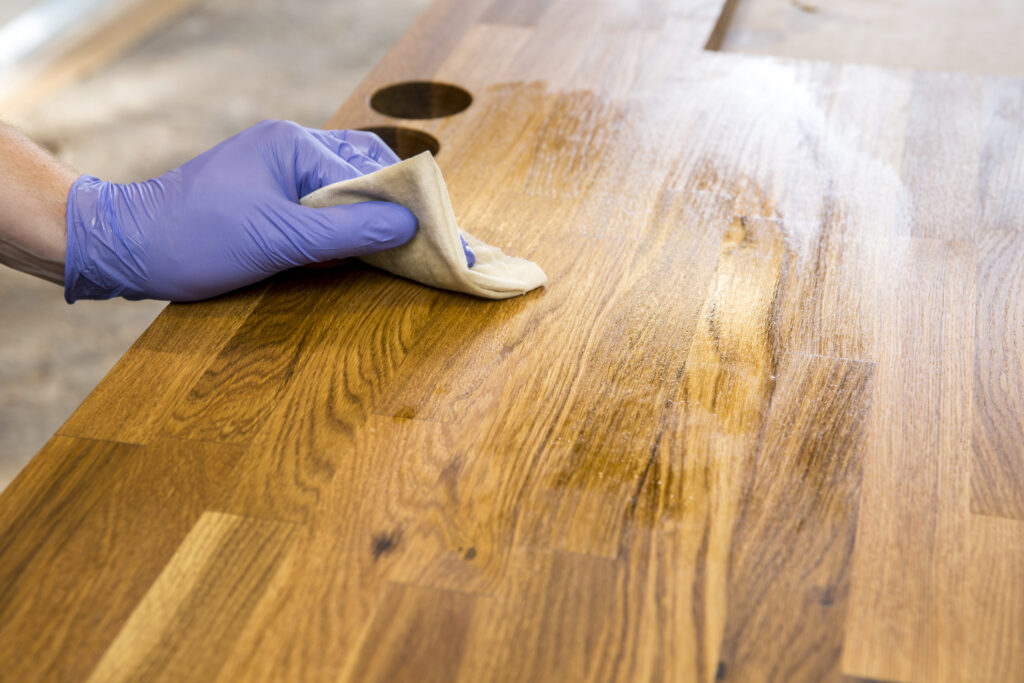 How to Oil a Wooden Cutting Board